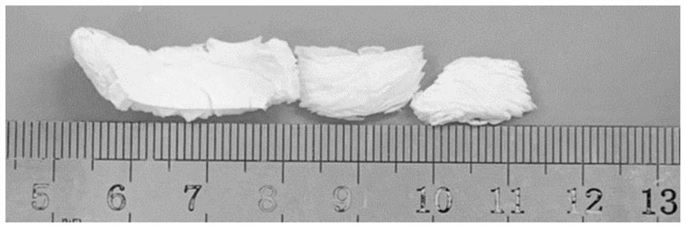 Porcelain-free halogen-free flame-retardant silicone rubber and preparation method thereof