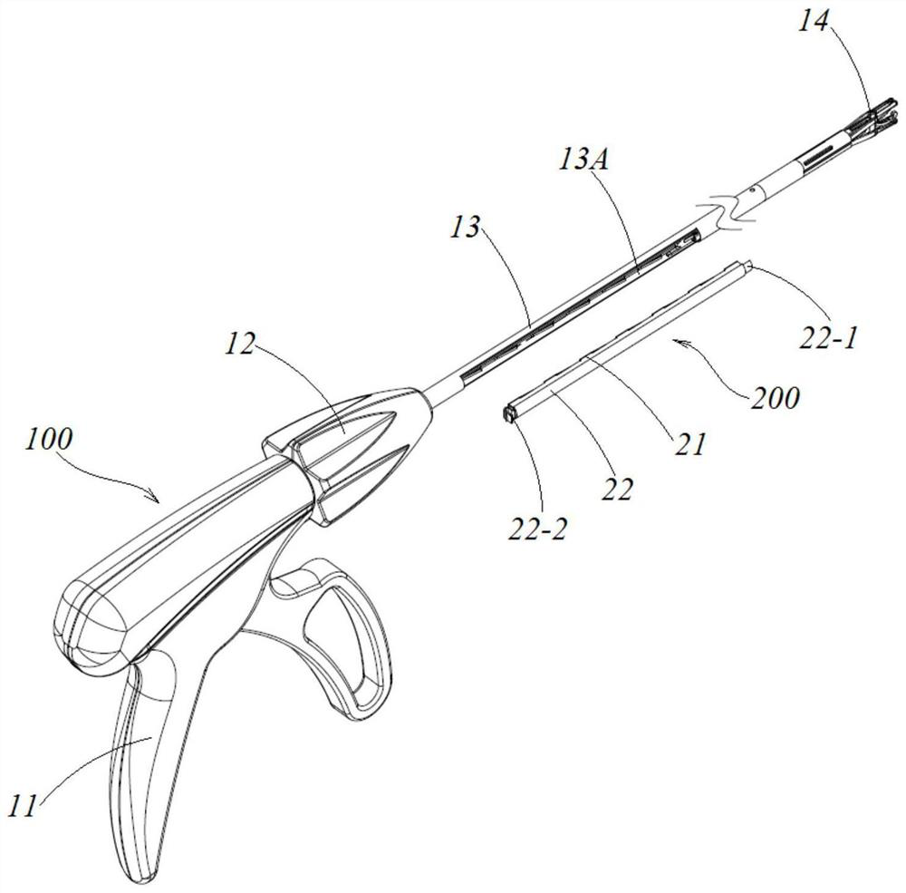 Continuous clip applying instrument with detachable ligature clip assembly