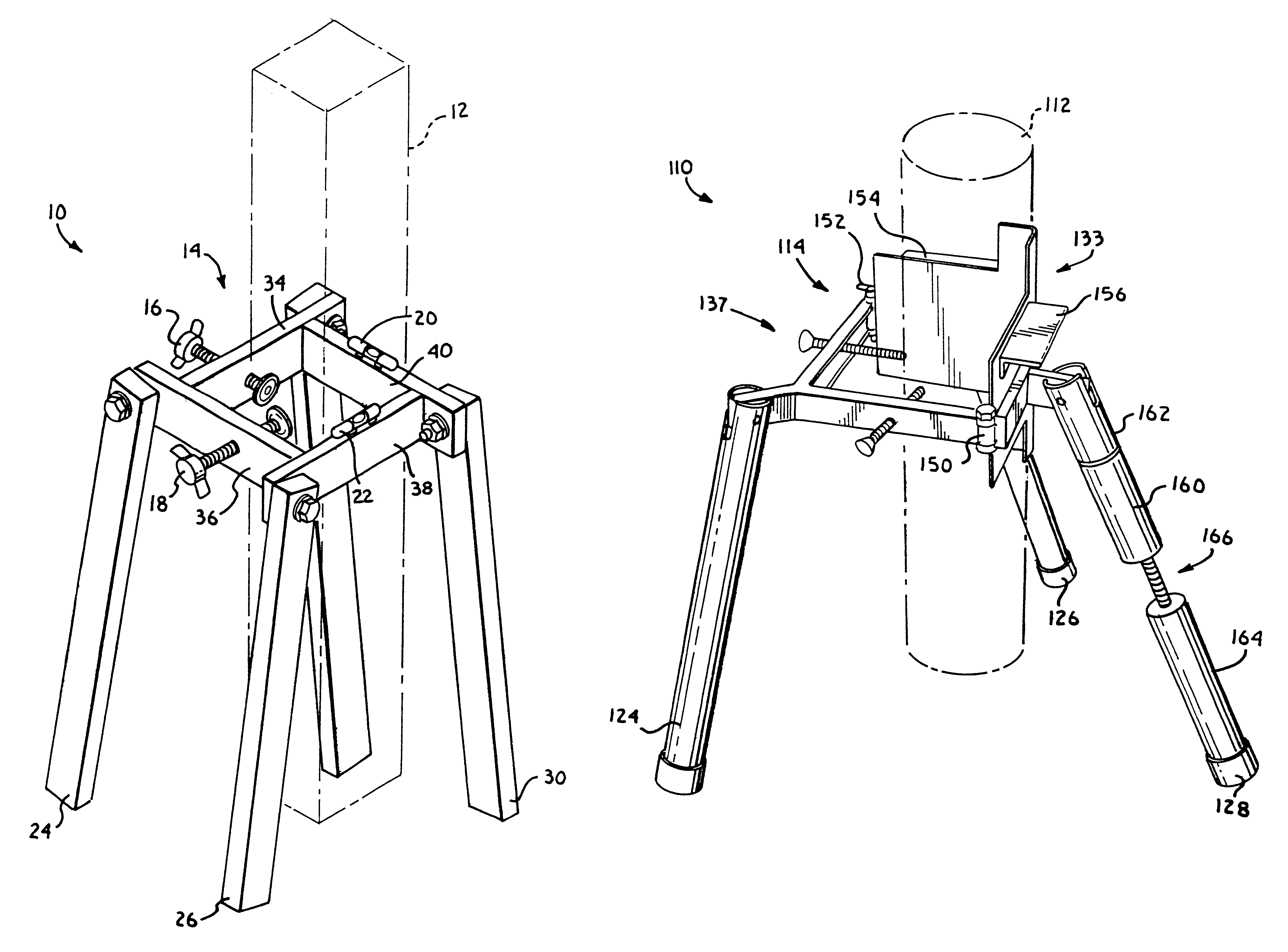 Self-supporting post leveling device