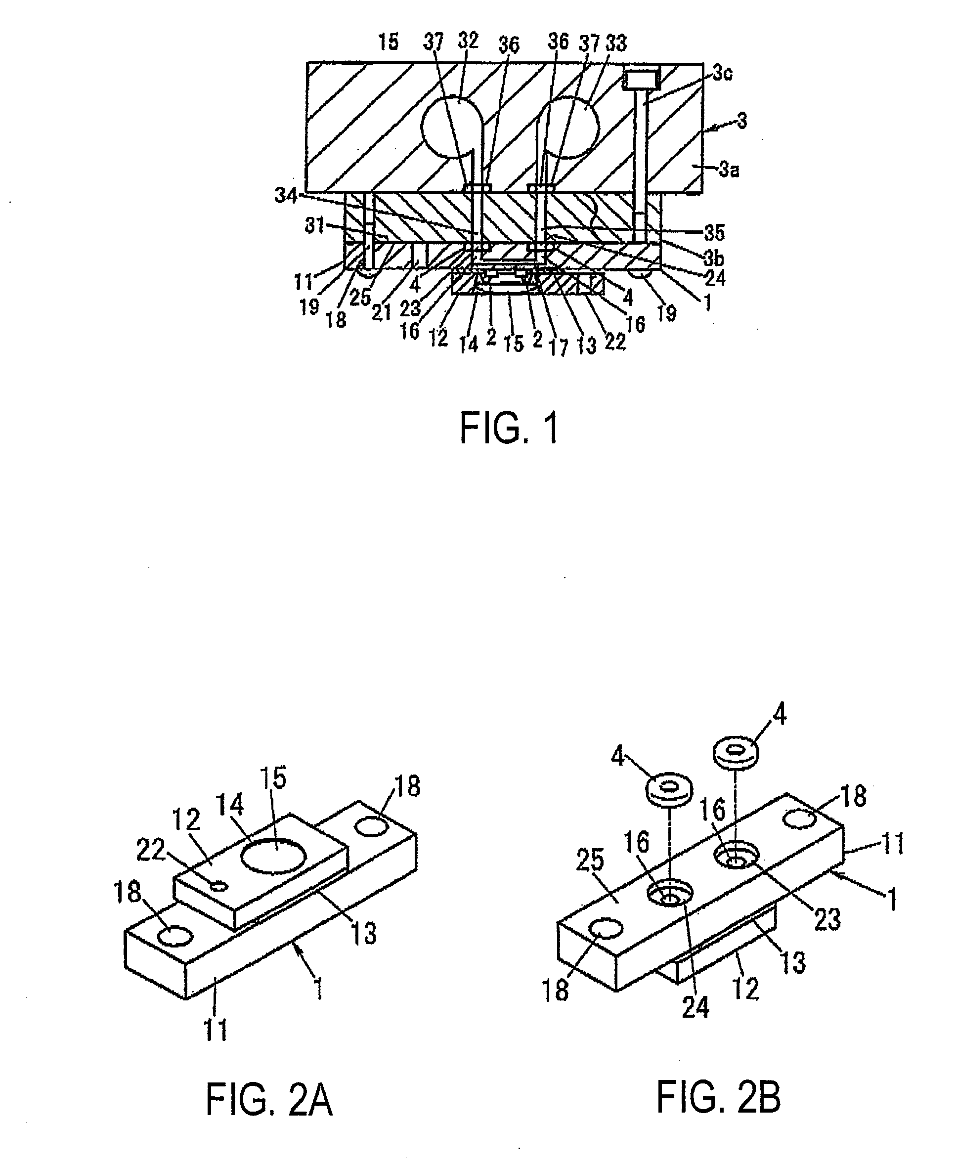 Heatsink and semiconductor device with heatsink