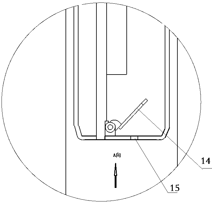 Water and slag discharging device for coal and rock mass with fracture development