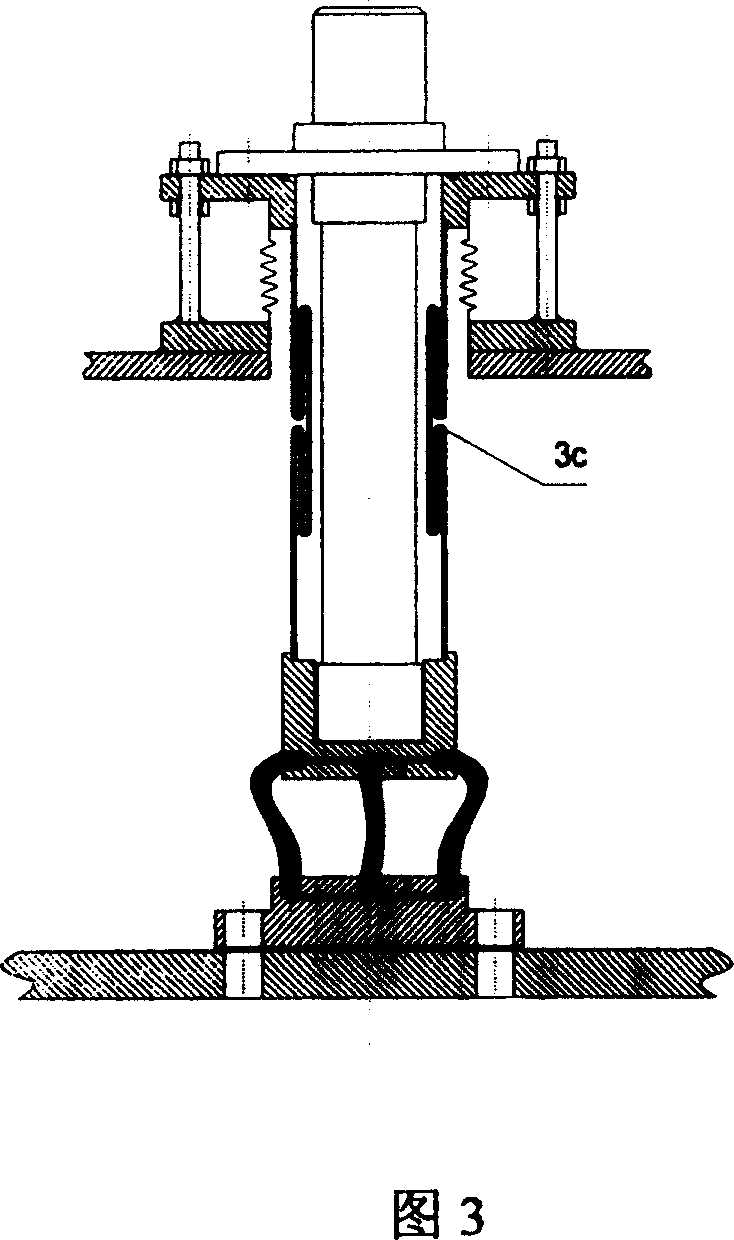 High vacuum low temperature thermostat using low temperature leak flexible connecting structure