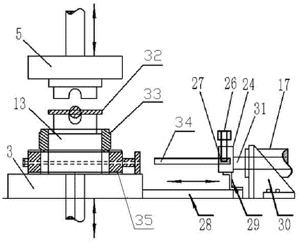 Automatic hydraulic valve rod assembly device of butterfly valve assembly machine and assembly method thereof