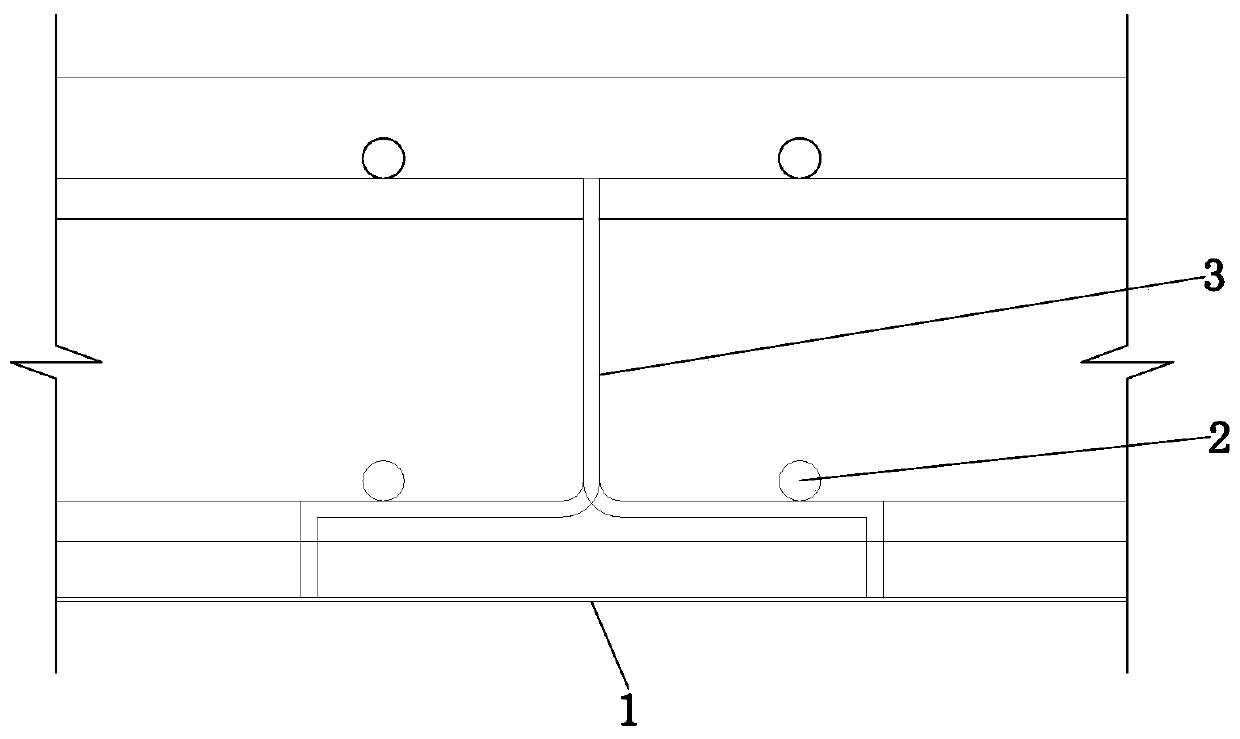 Floor plate connected by zigzagging plates and preparation method thereof