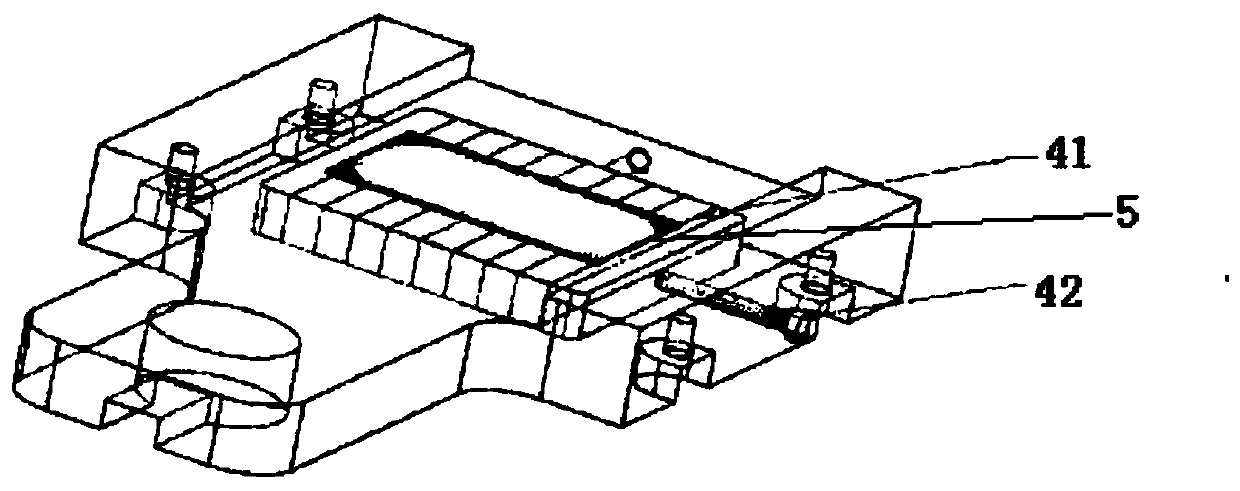 Device for directional roughening of ionic polymer-metal complex-based membrane surface