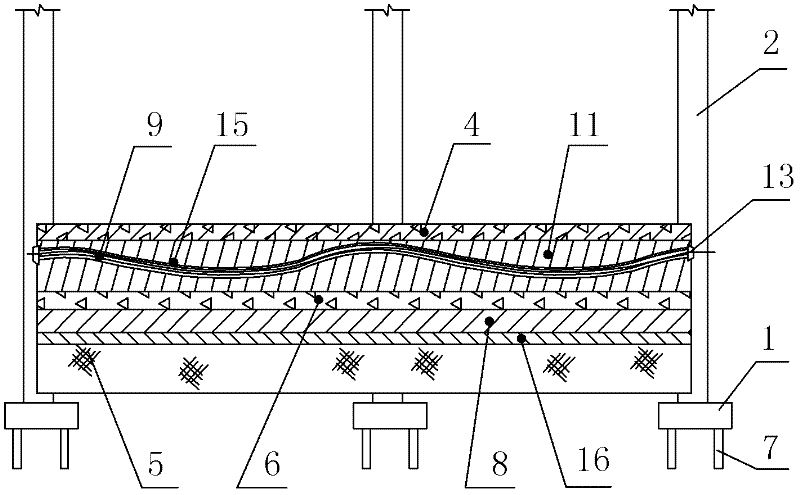 Method utilizing slow-adhesion prestress concrete beam to prevent large-area terrace sedimentation and cracking in soft soil-layer areas