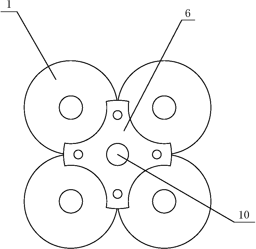 Continuous squeezing force deviation-eliminated roller using atmospheric pressure as squeezing power