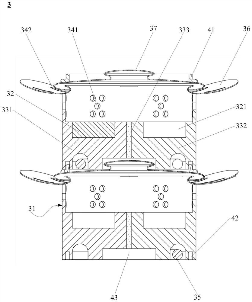 Cooking equipment and distinguishable heating type modular smoking and roasting device thereof