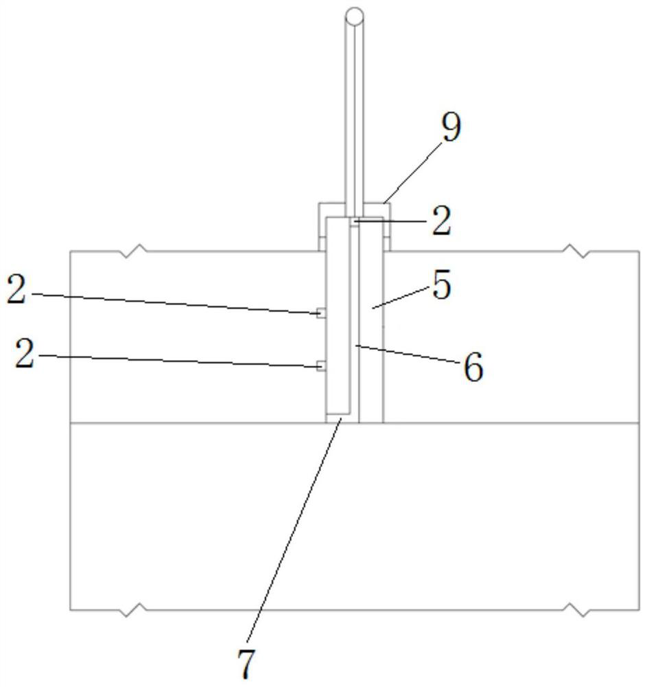 A sliding steel support erection device