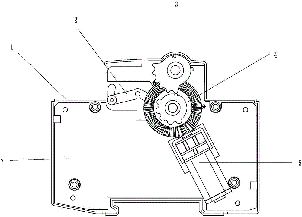 Automatic opening and closing device of small circuit breaker