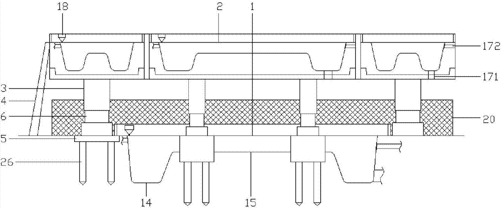 Three-dimensional crab breeding pond capable of being lifted to adjust