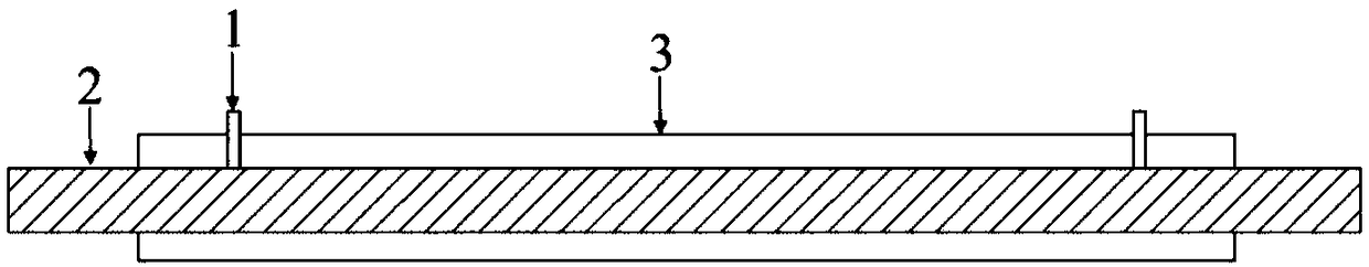 Resistivity wide-distributed conductive composite material and preparation method thereof