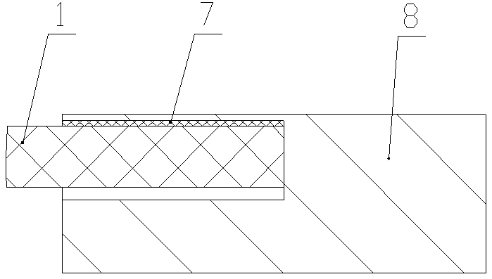 A pulsed xenon lamp and its sealing method