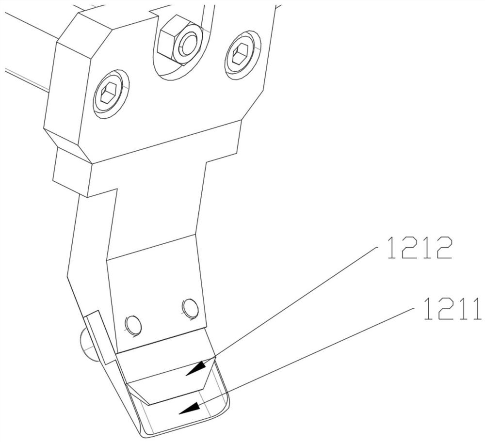 Spray gun mechanism capable of controlling fine glue spraying track and operation method