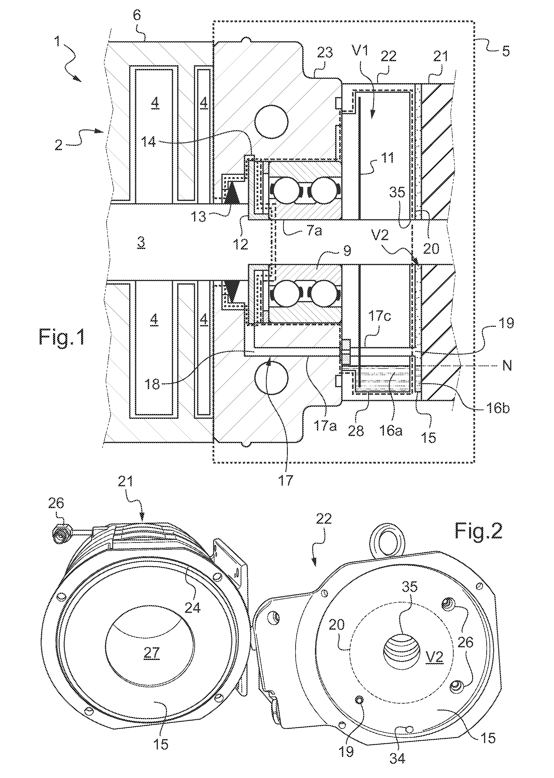 Dry vacuum pump having multiple lubricant reservoirs