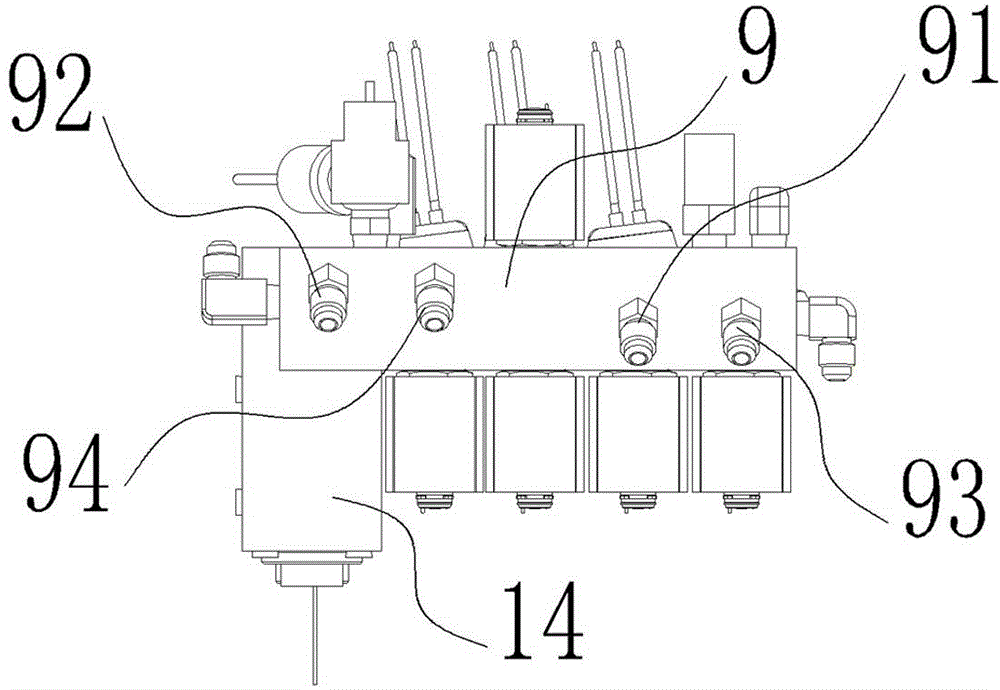 Full-automatic four-port recycling machine and using method thereof