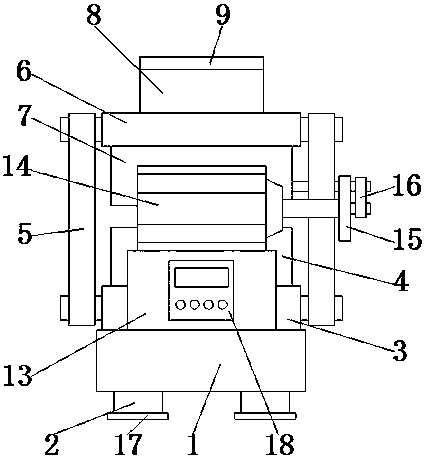 Soil screening device with automatic soil screening function