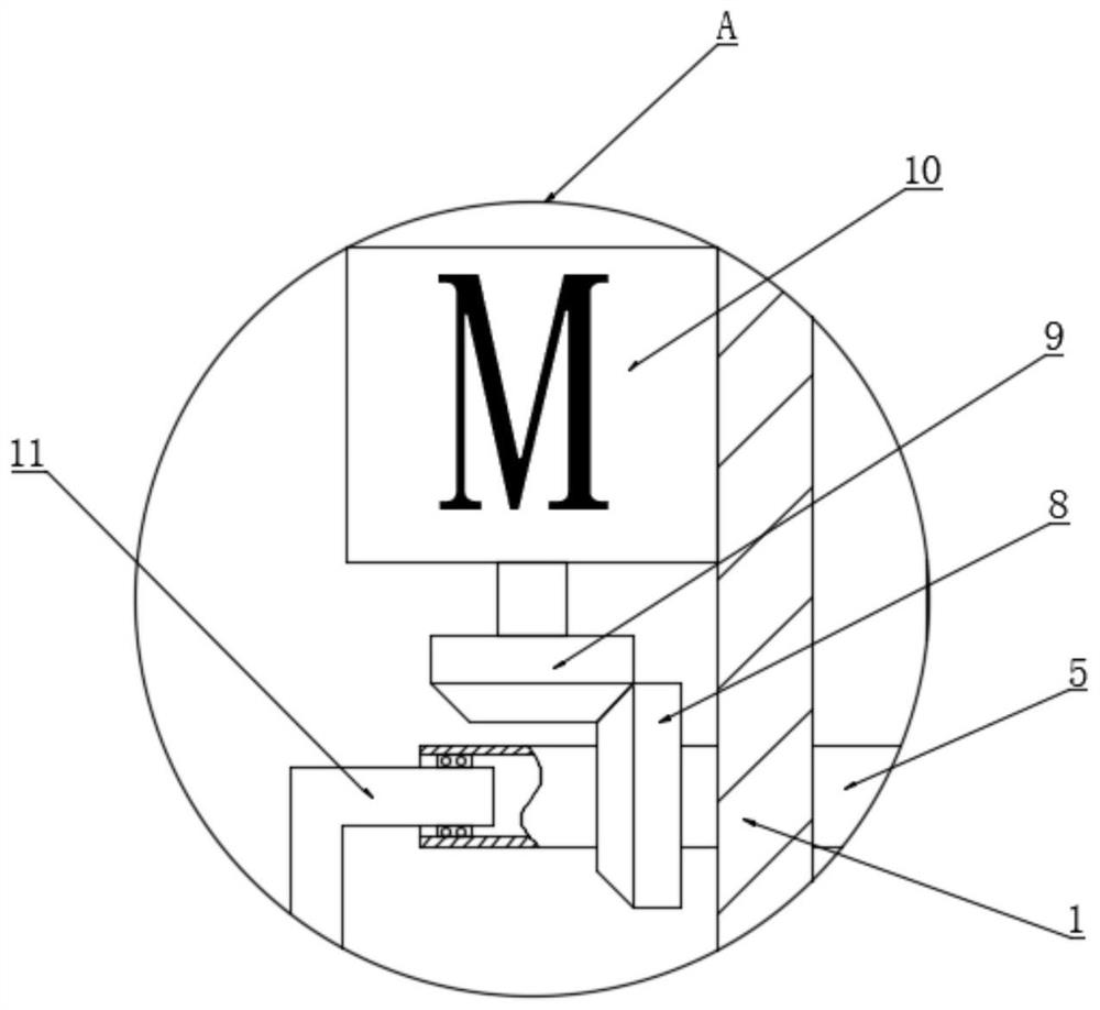 Sand screening device for road construction