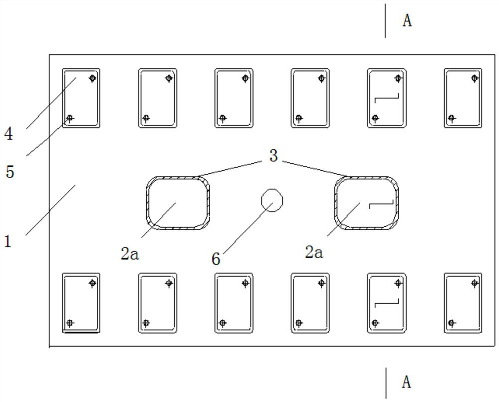 Point laying periodic cushion layer vibration reduction ballast bed