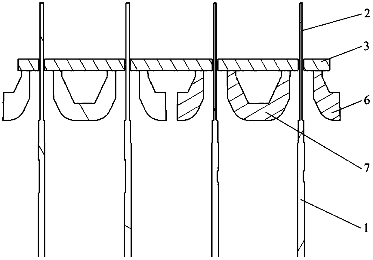 A soft pack battery module connection structure