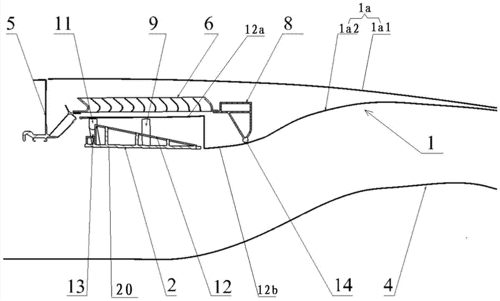 Engine moving cover and engine thrust reverser