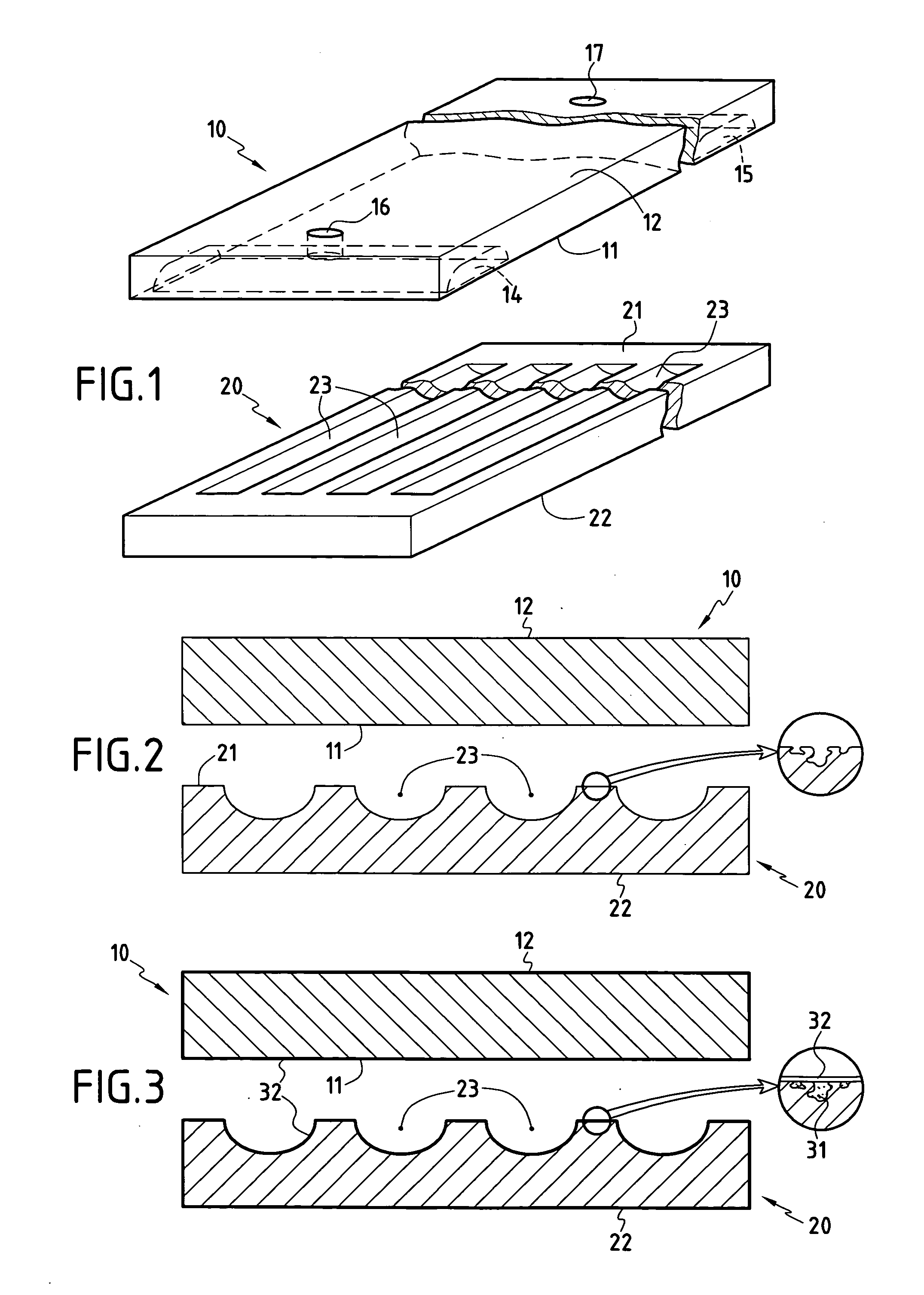 Method of manufacturing an active cooling panel out of thermostructural composite material