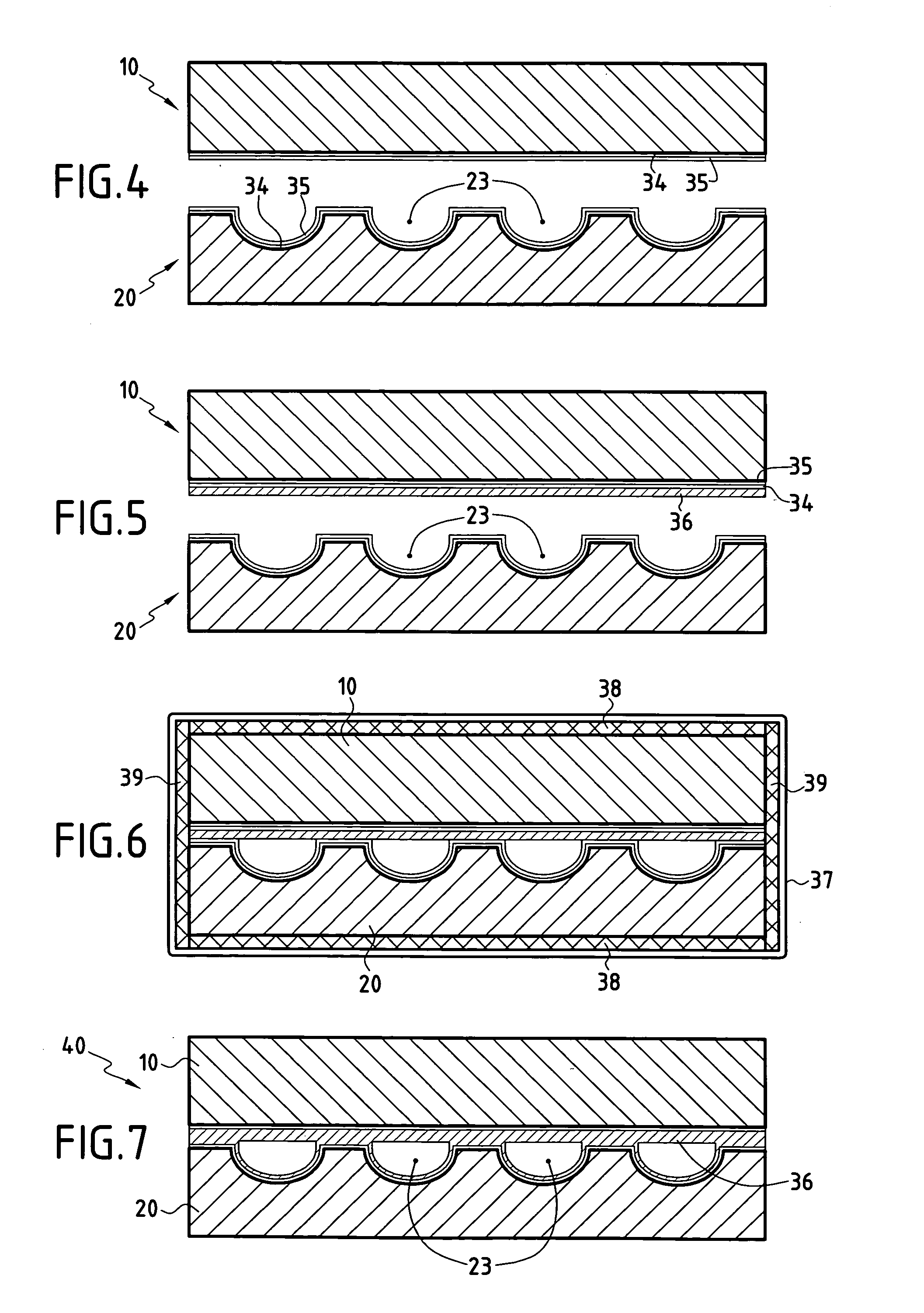 Method of manufacturing an active cooling panel out of thermostructural composite material