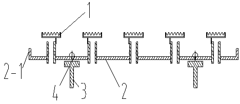 Toothed weir type impact reducing and uniform fluid distributing plate