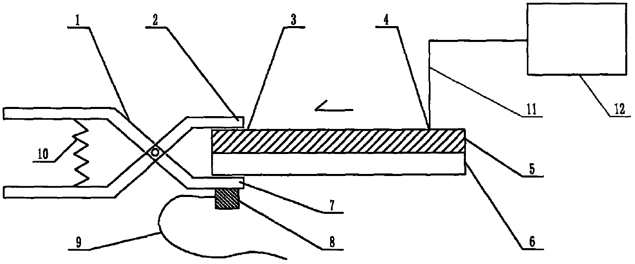 Microfluidic chip apparatus using dual-drive coupled mode and containing hydrophobic substrate