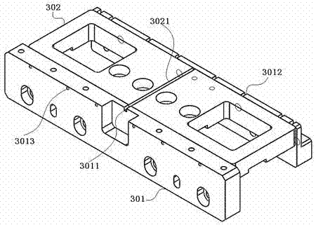 Magnet set up tungsten steel sheet distributing mechanism