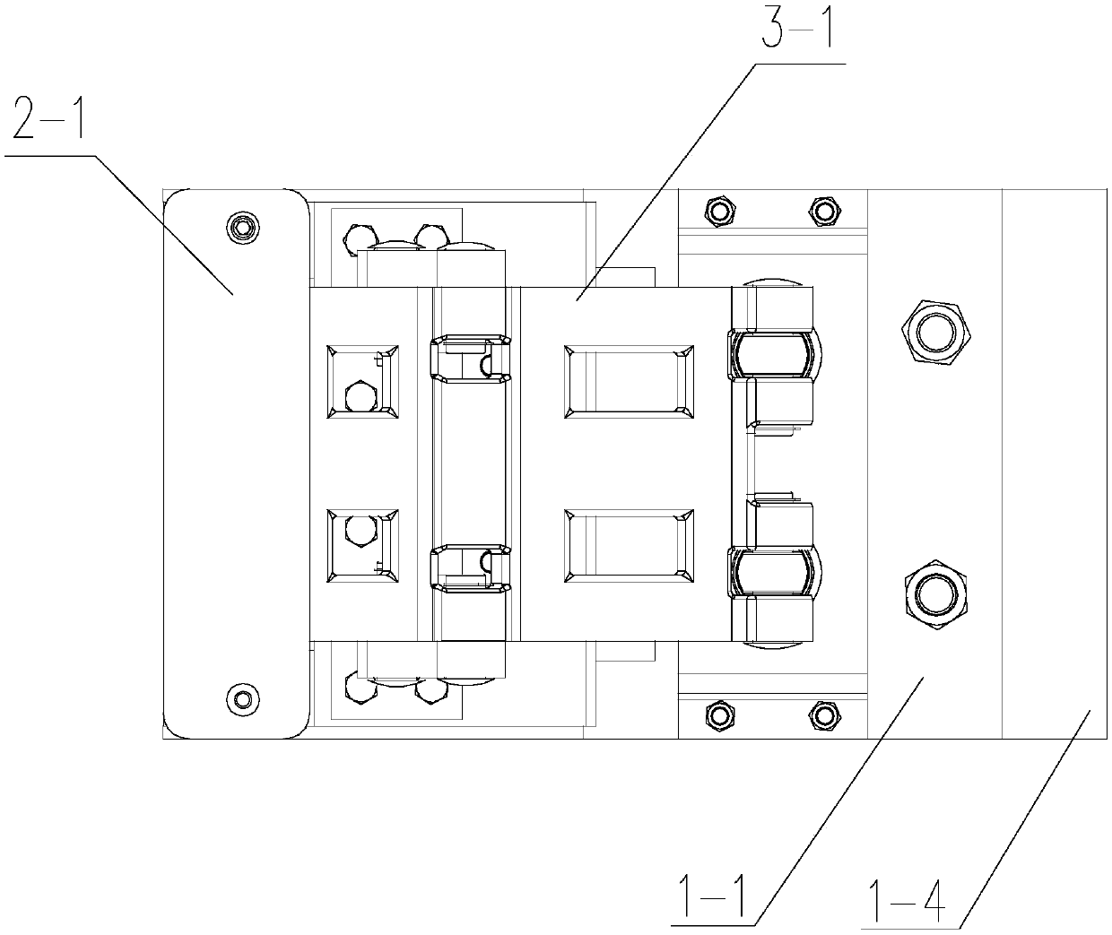 Pneumatic flexible electrode heating clamping device for aluminum alloy member and in-mold quenching forming method