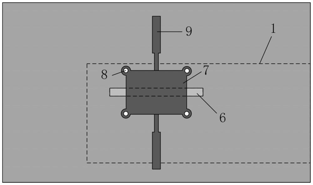 Coupled waveguide microstrip transition structure with low insertion loss