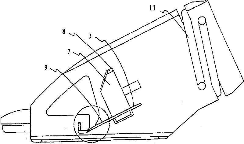 Corneal lamellar cutter and surgical blade thereof