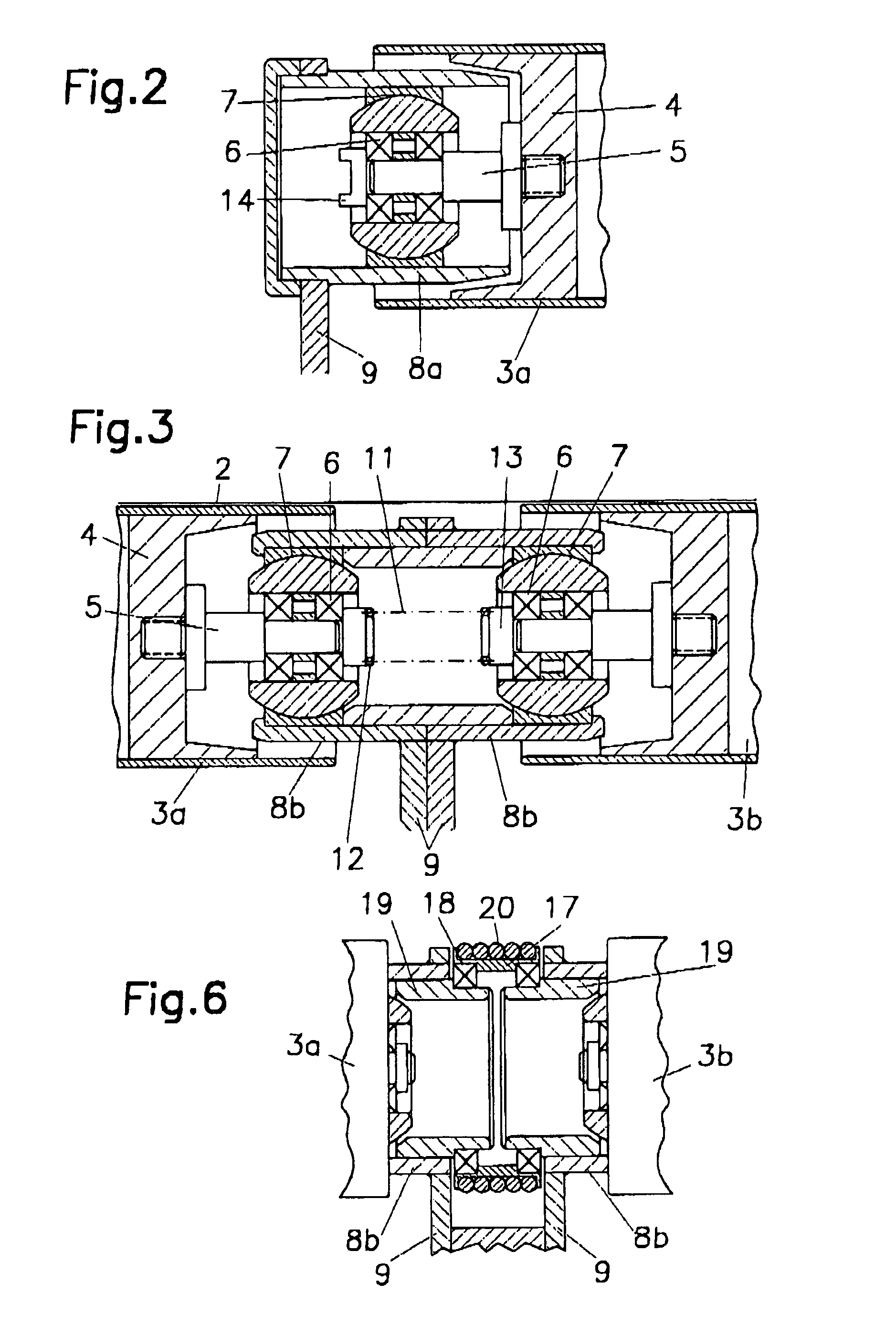 Device for stretching webs of material transversely to their travel direction