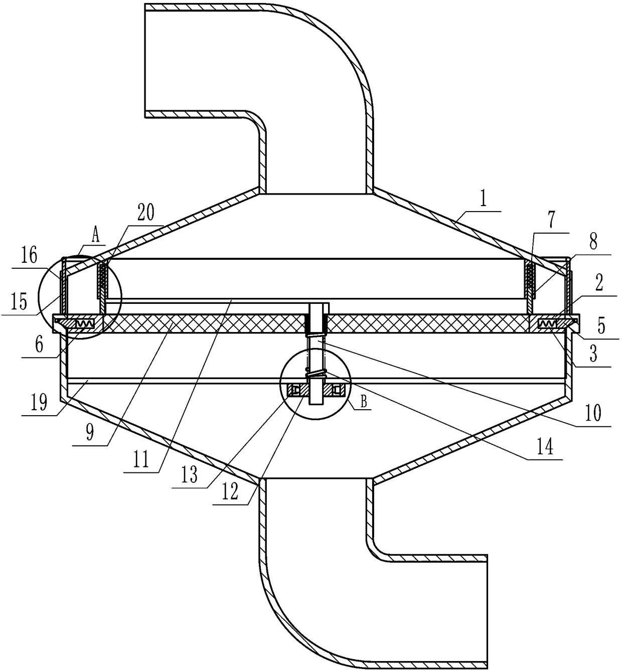 Primary filtering device for sewage treatment