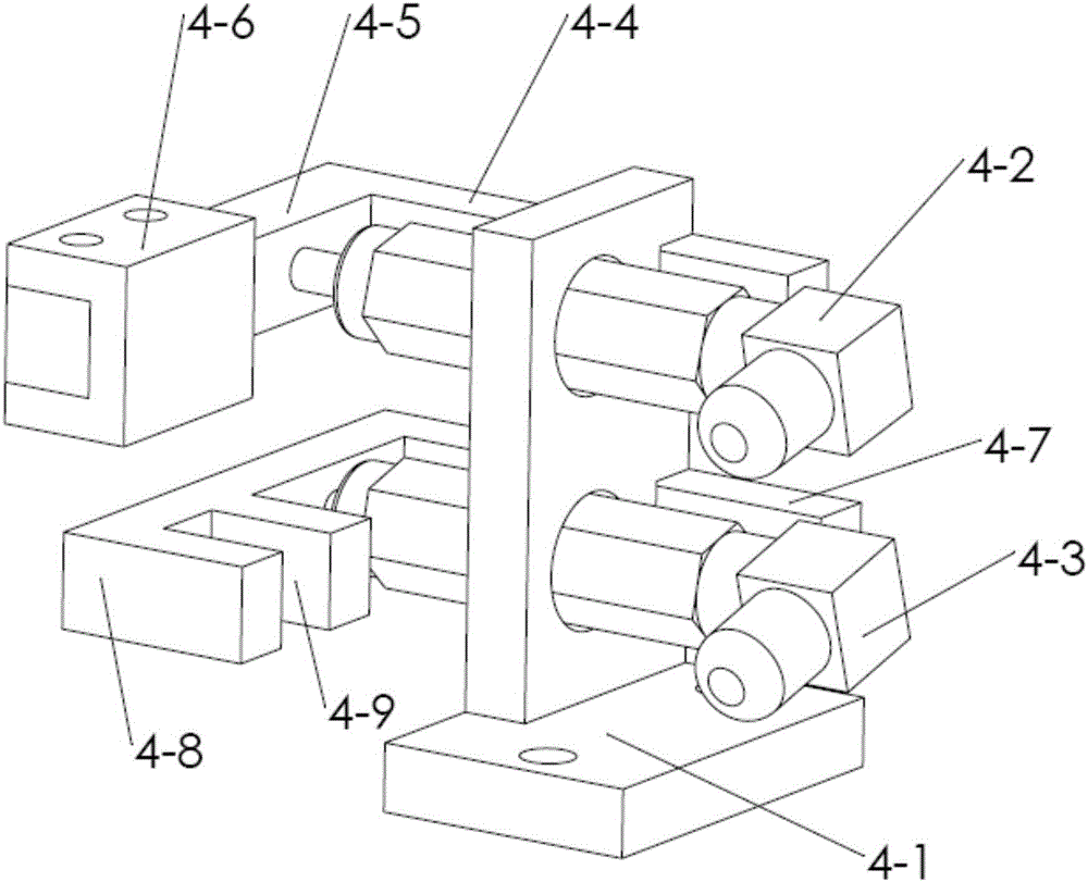 Multi-channel conveying device for elastic fixing clamps