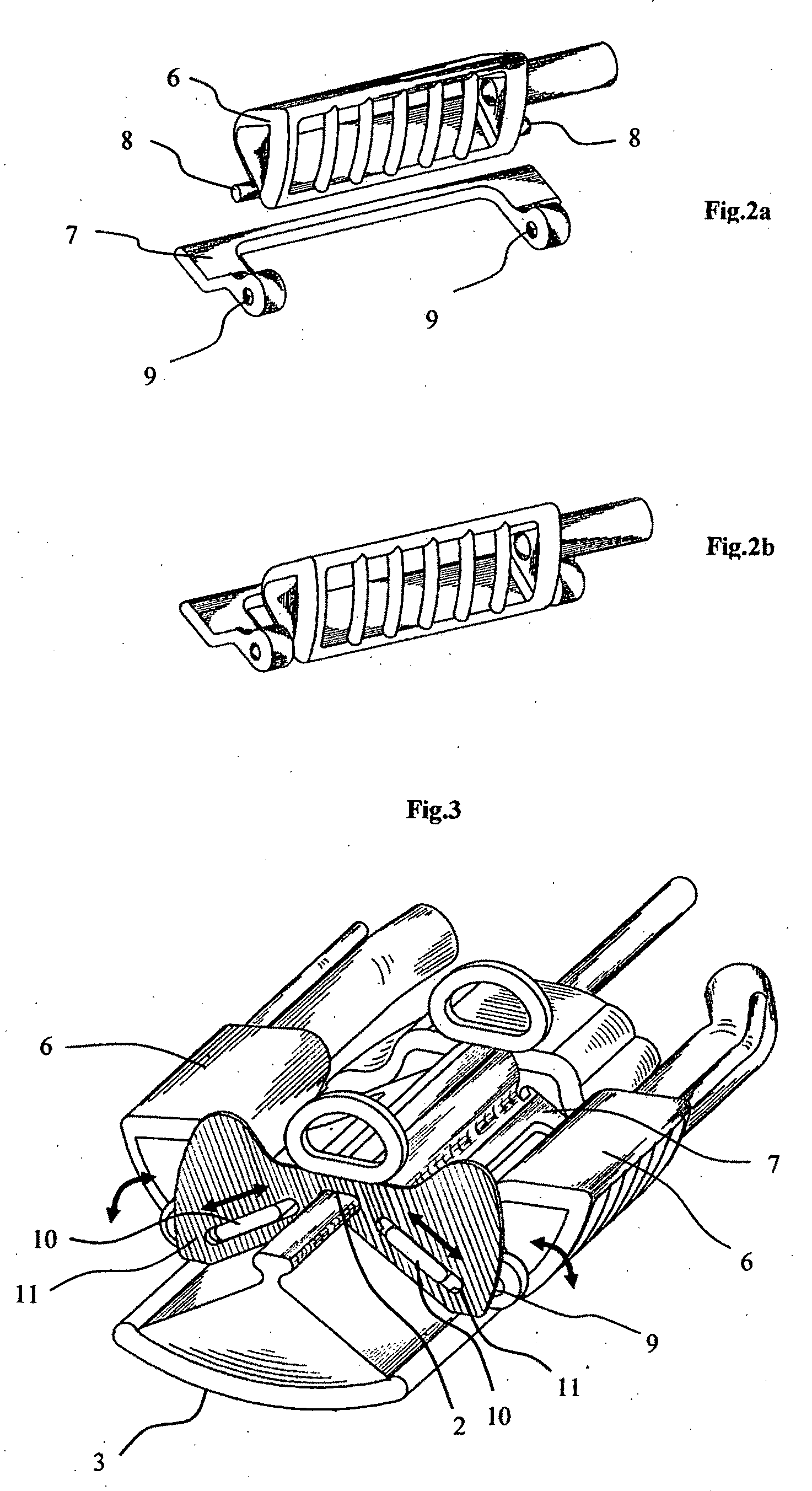 Endoscopic device insertable into a body cavity and movable in a predetermined direction, and method of moving the endoscopic device in the body cavity