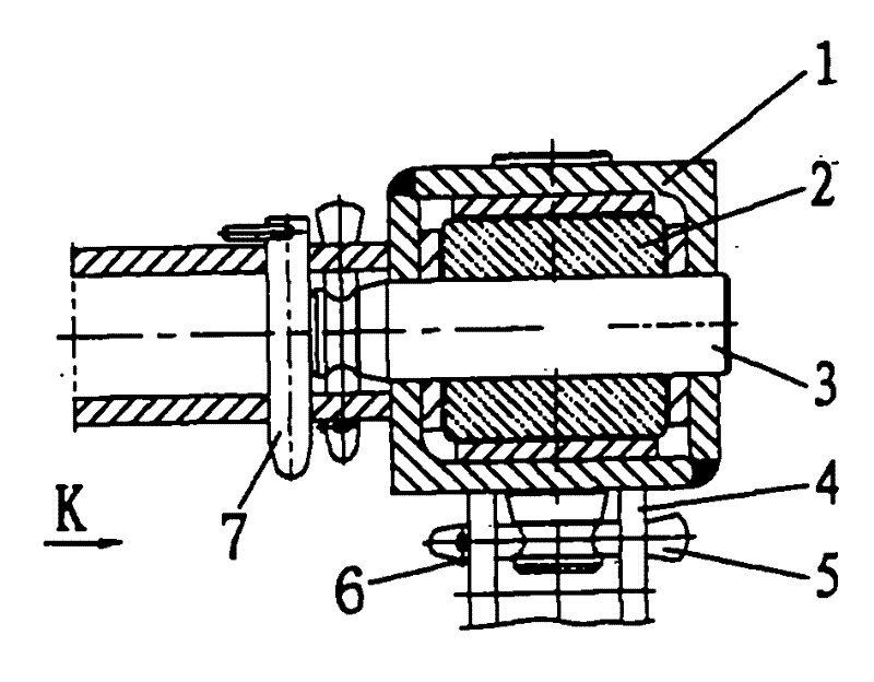 Tower crane mast section pin shaft connection method