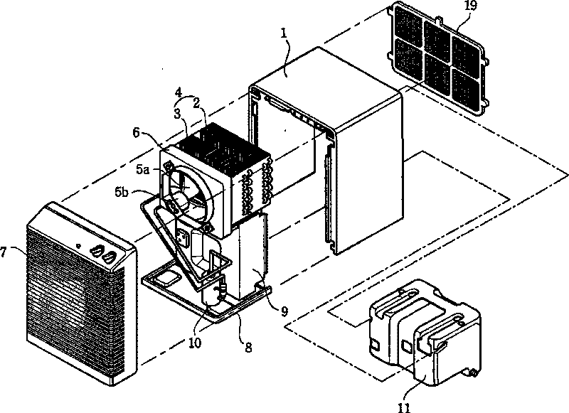 Solution dehumidifier