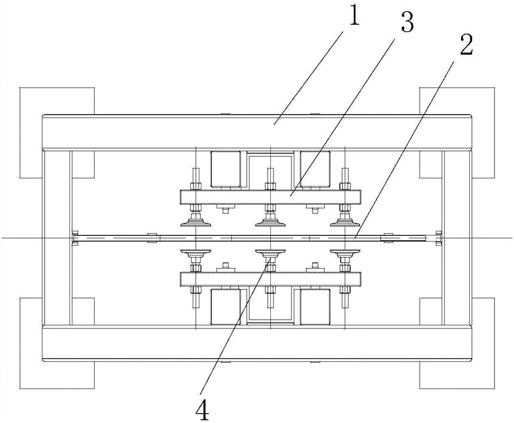 Negative-pressure pre-stripping device and method for cathode zinc plate