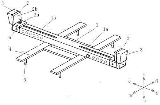 Auxiliary centering device for automatically producing sheet metal in stamping mode