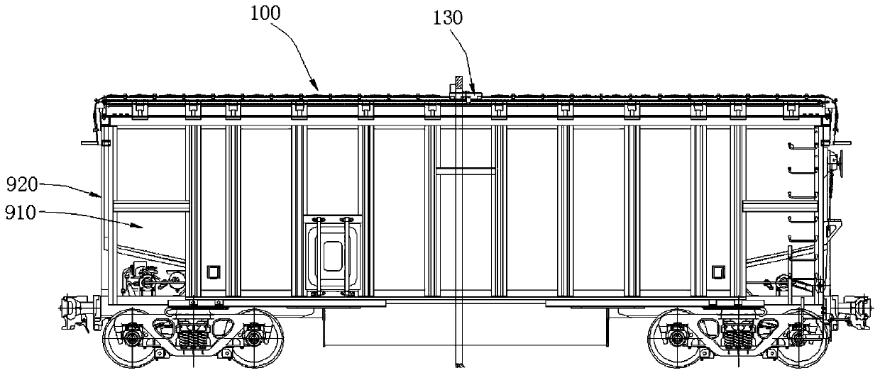 Movable top cover system and railway open wagon