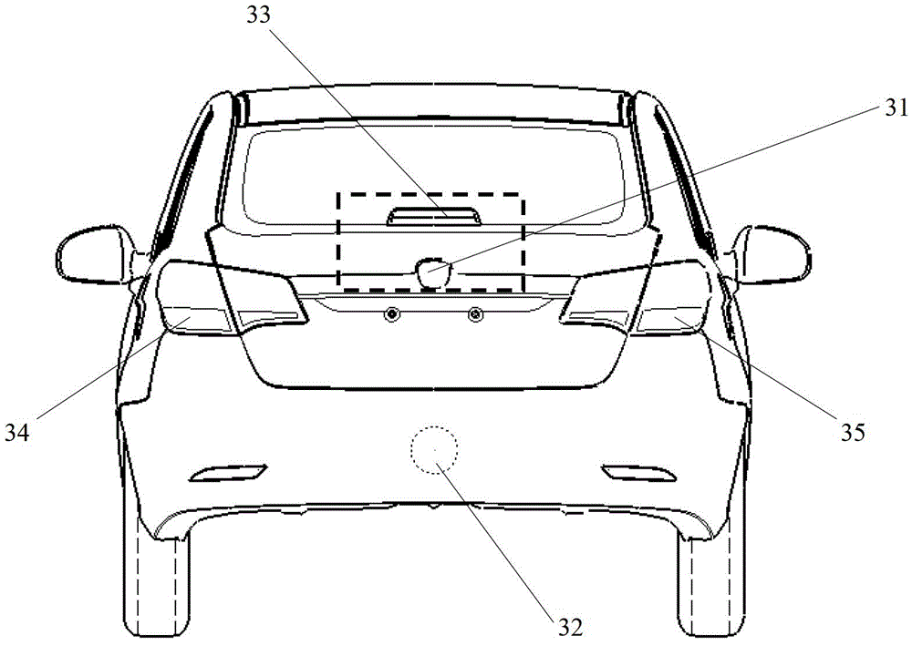 Pre-warning system for preventing tailgating of rear vehicle
