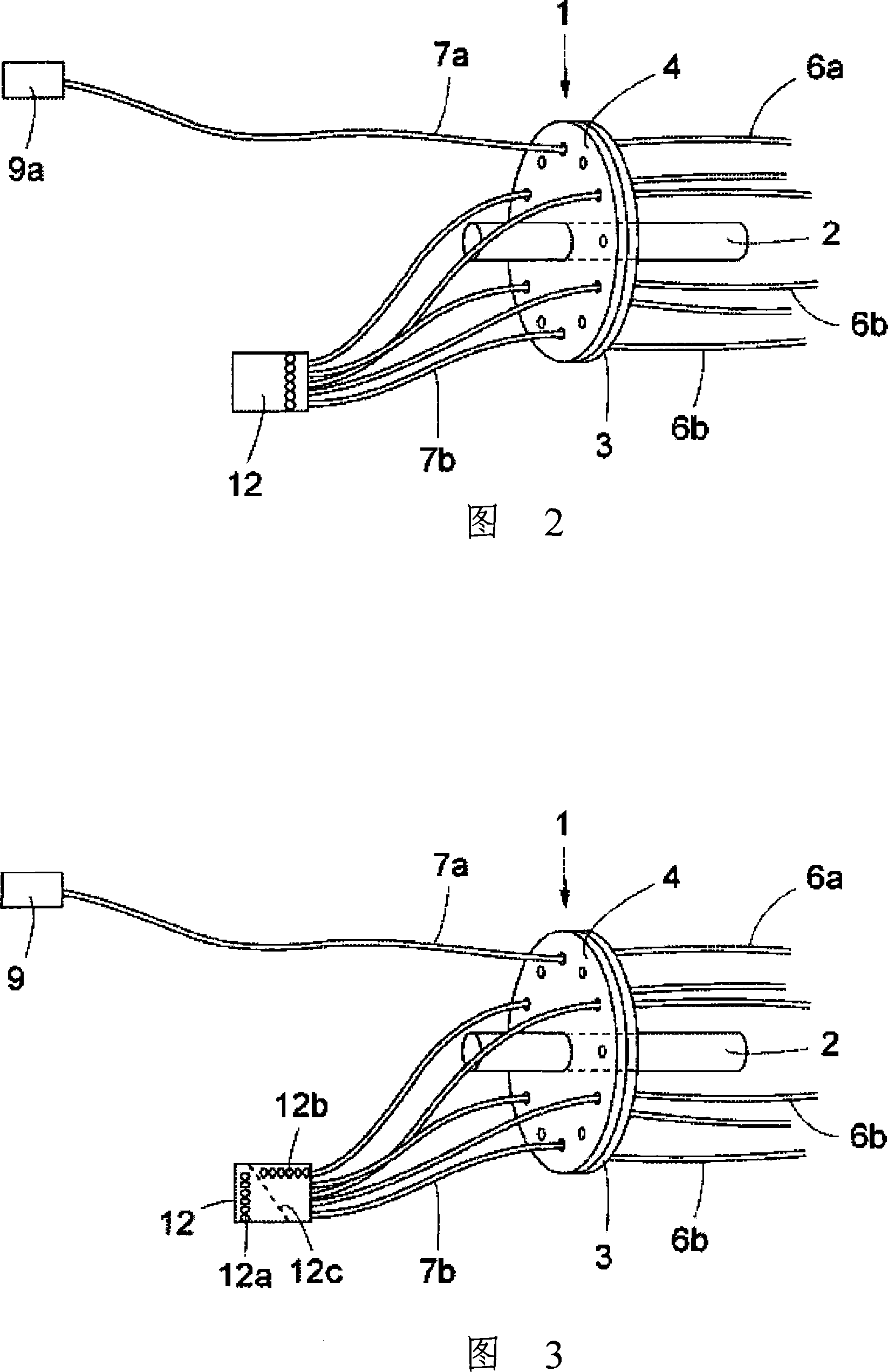 A device, system and method for determining the effect of photodynamic or photothermal tumor therapy