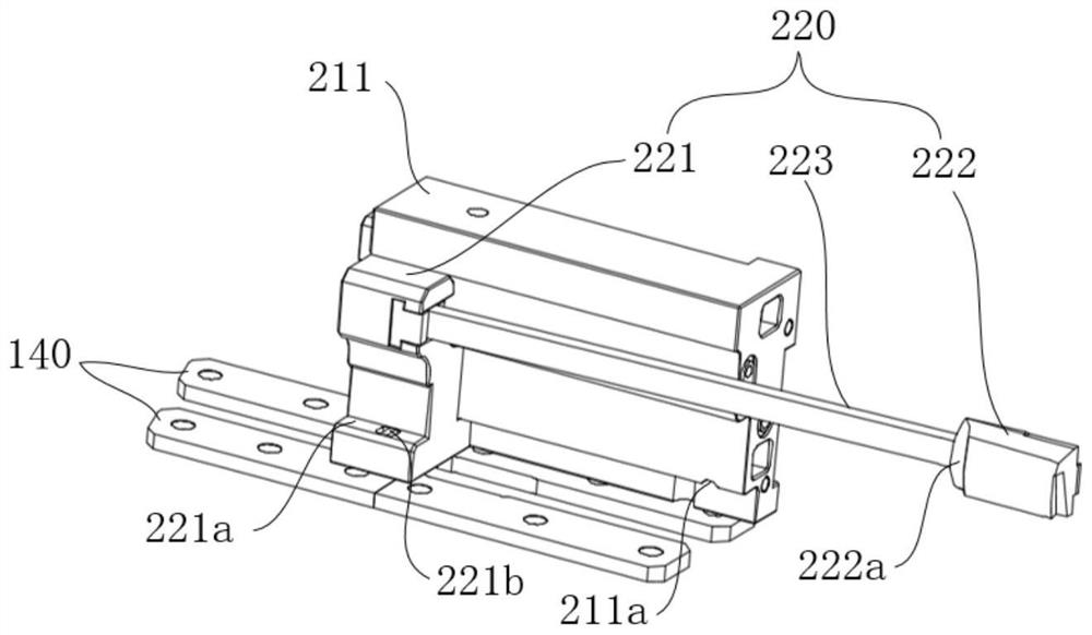 Positioning mechanism for the inner r-angle of the formed product nozzle