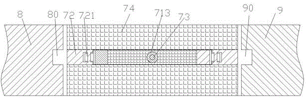 Covering device which is used for covering carriage moving gap and is convenient to maintain