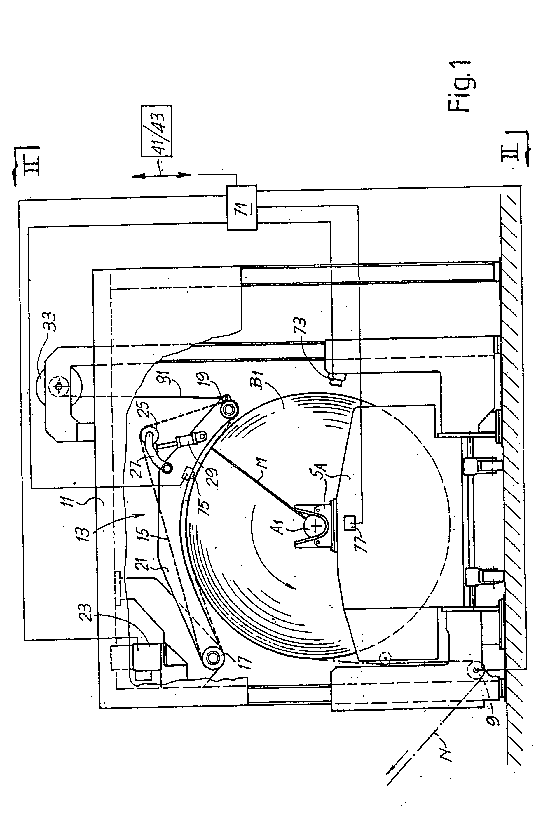 Unwinding device for reels of web material with dual drive mechanism and relative unwinding method