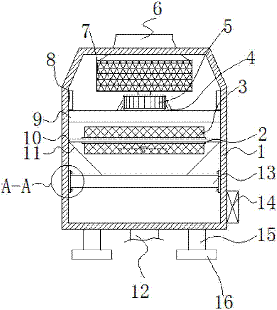 Sewage treatment device capable of quickly filtering sewage