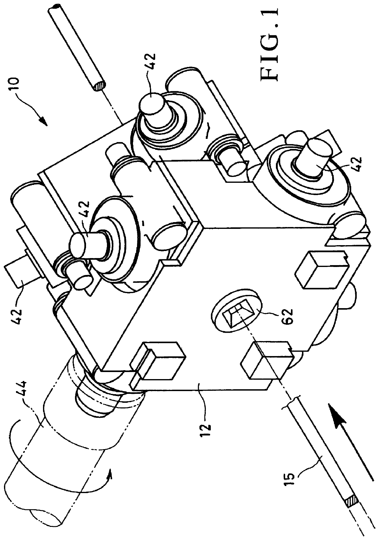 Eight-roller type rolling mill and method of rolling using the mill