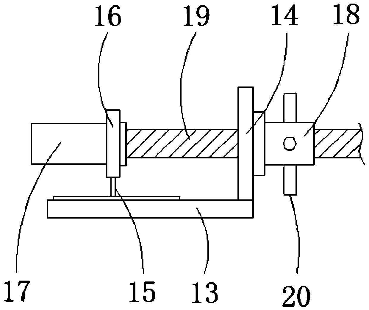 Clay-cutting sectioning device for clayey soil